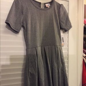 NWT Herringbone Lularoe Amelia XS